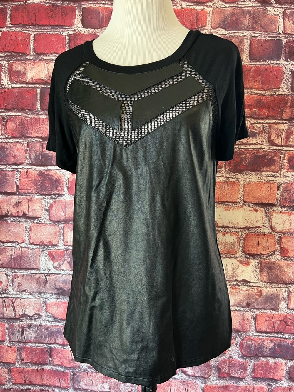 Boundary Black Faux Leather Mixed Media Mesh Panel T-Shirt Top XS